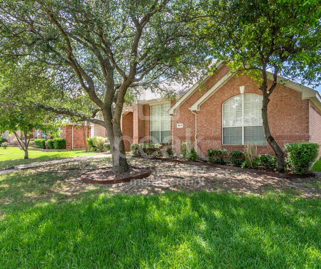 Foto del edificio - $2600! Beautiful 3 Bed, 2 Bath home in desirable PLANO!