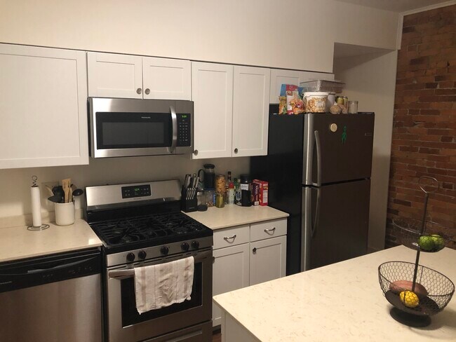 Kitchen - 264 Boas St