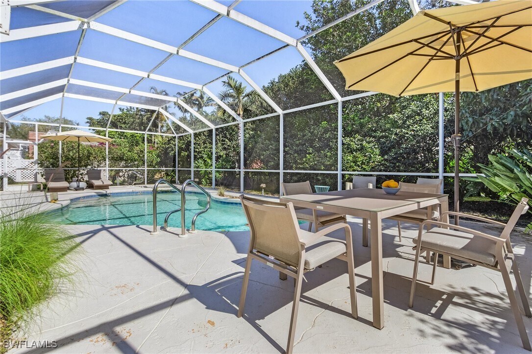 Primary Photo - 258 Monterey Dr
