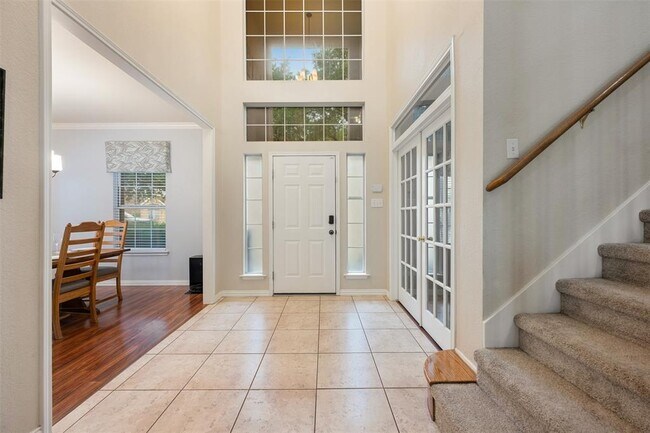 Building Photo - 309 N Carriage Hills Dr