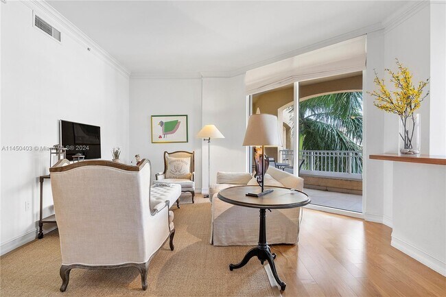 Foto del edificio - 3001 NE 185th St
