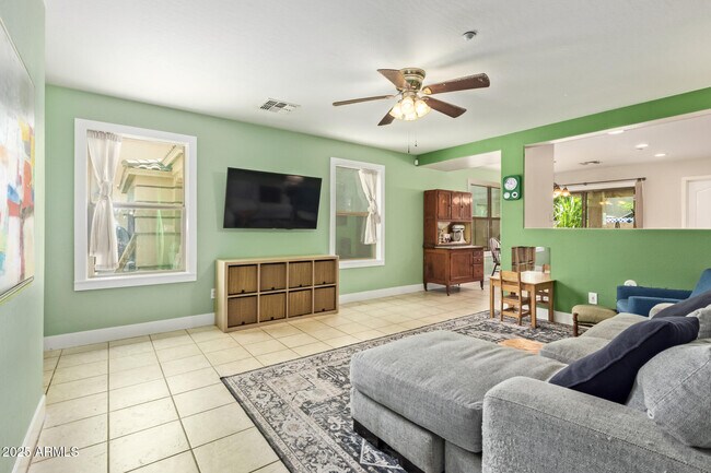 Building Photo - 9435 W Terri Lee Dr