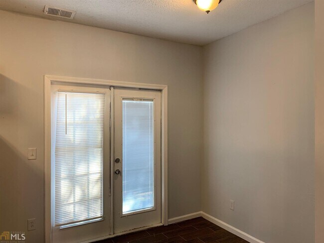 Building Photo - 3604 Ginnis Rd