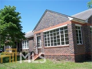 Primary Photo - 13 S Zetterower Ave