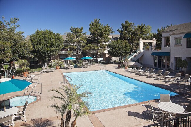 Foto del edificio - Cypress Point