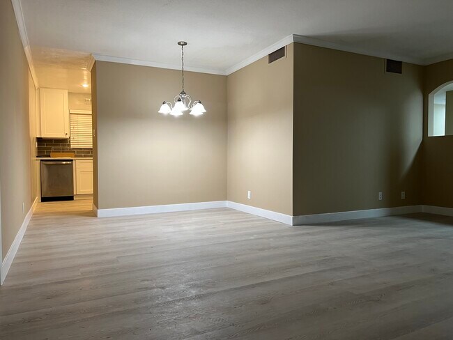 Comedor - 1515 Oak St