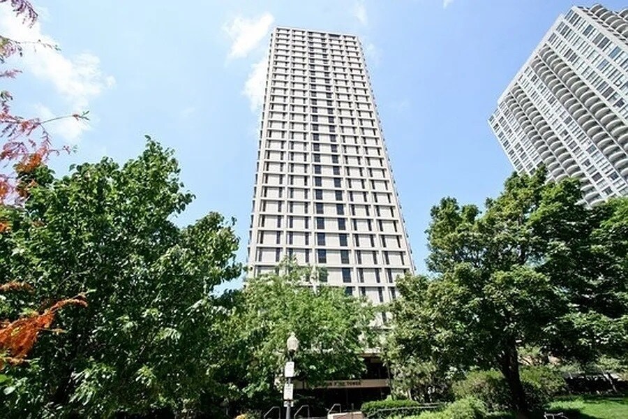 1960 N Lincoln Park W Unit 1503, Chicago, IL 60614 Condo for Rent in Chicago, IL