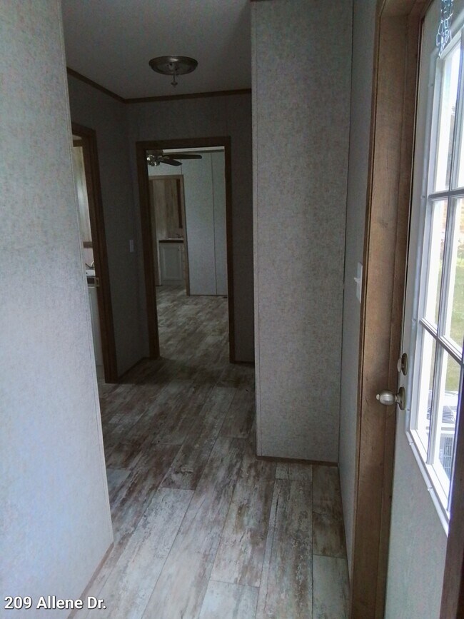 Foto del edificio - 209 Allene Dr
