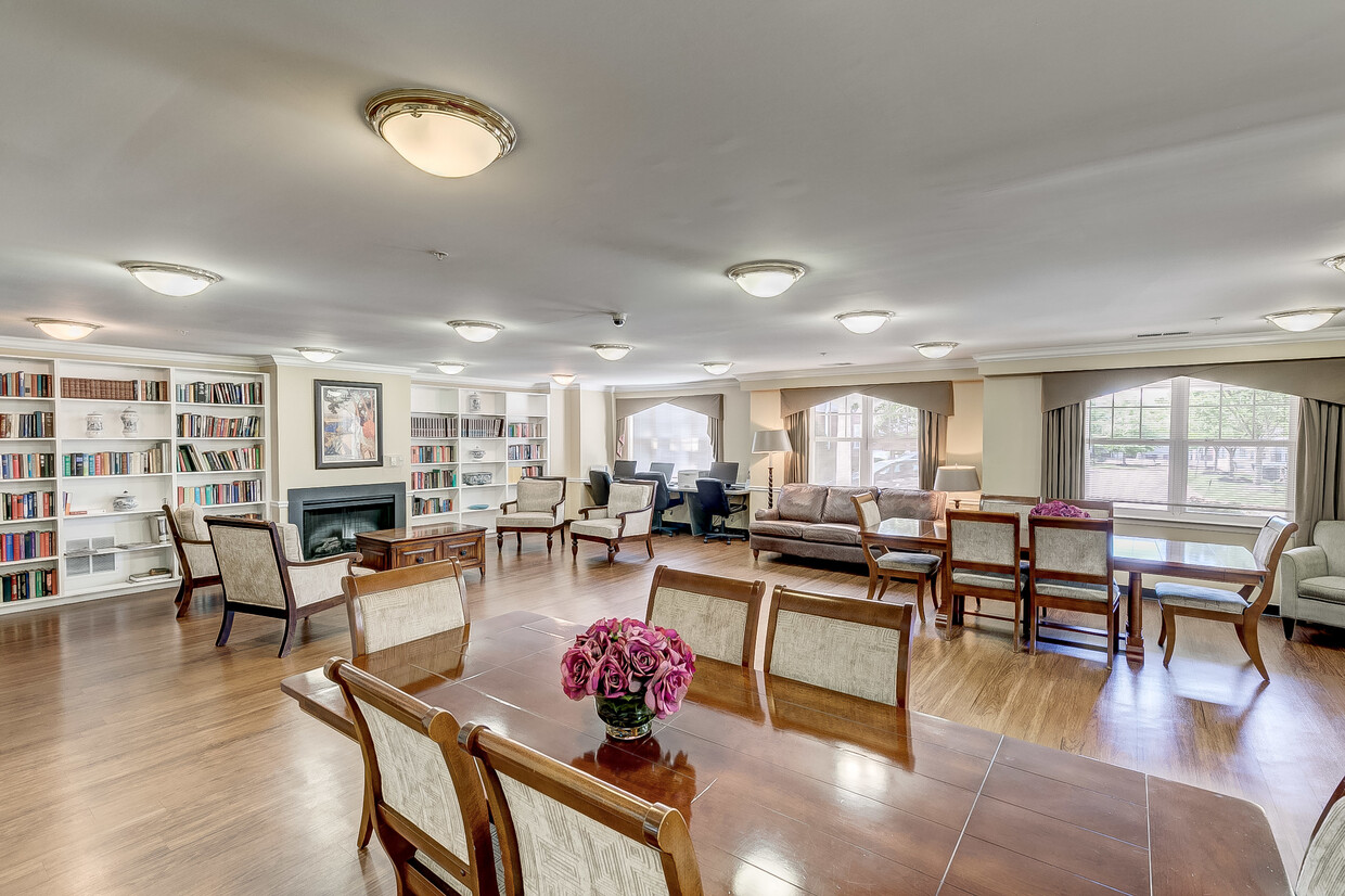 Foto principal - Windsor Crossing Senior Apartments, 62+