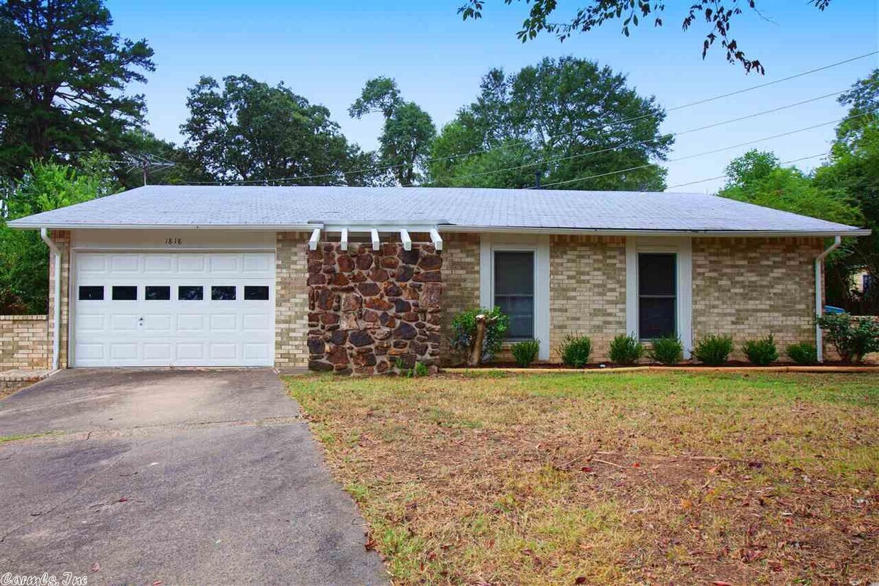Primary Photo - 1818 Joyce Ct