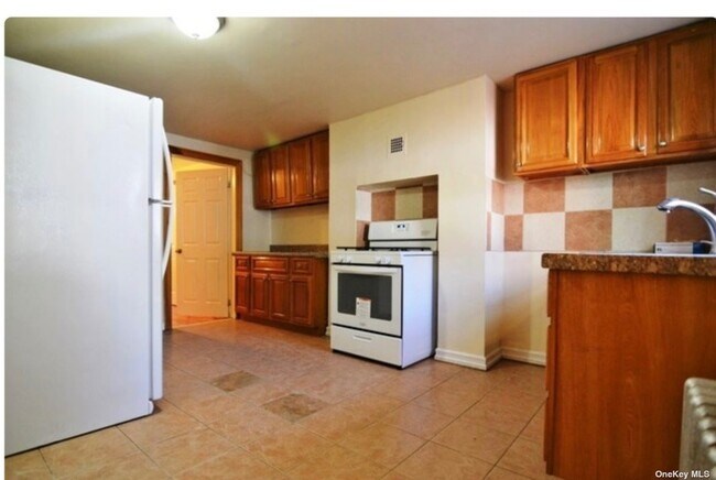 Foto del edificio - 809 Greene Ave