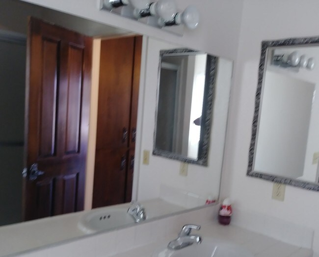 Foto del edificio - 2240 S Elks Ln