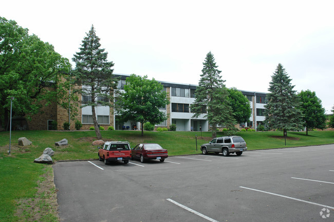 Building Photo - Woodland Apartments