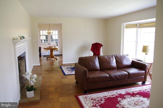 Foto del edificio - 9001 Glenbrook Rd
