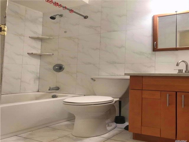 Foto principal - 47-33 210th St