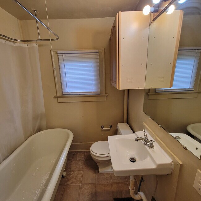 Foto del edificio - 2 Bedroom Duplex