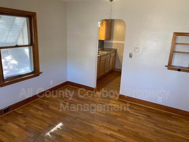 Foto del edificio - 770 N 5th St