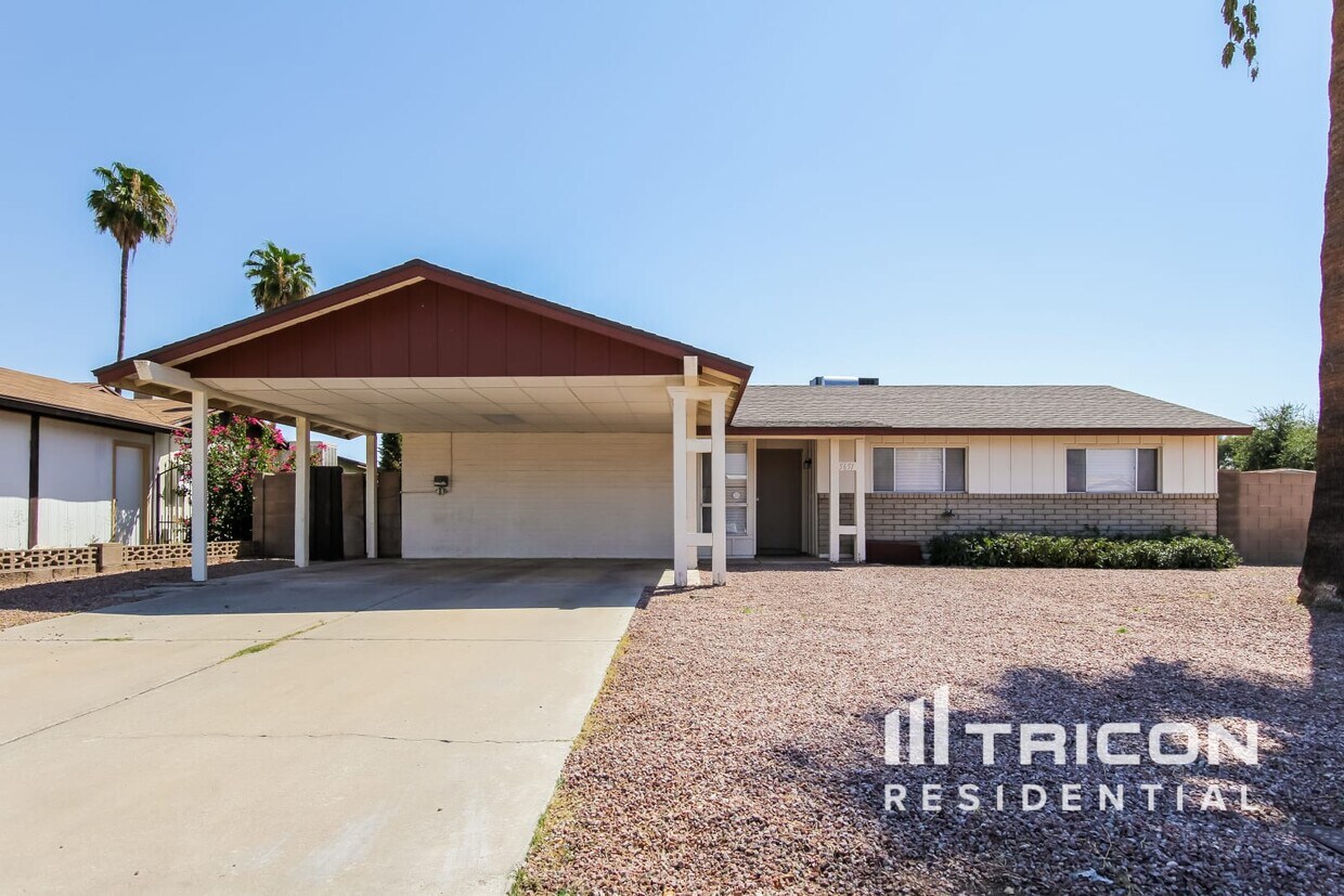 Foto principal - 5651 W Cheryl Dr