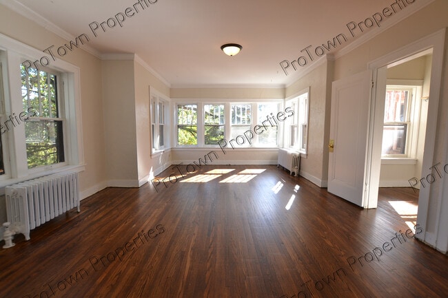 Building Photo - 757 Jasper St