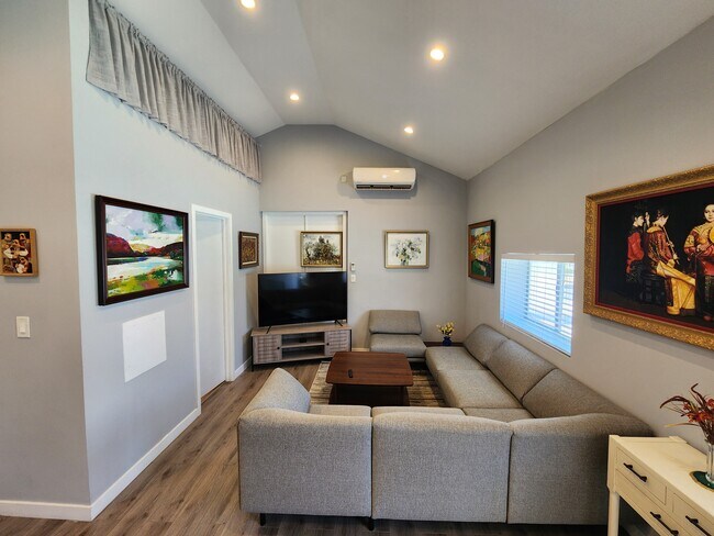Foto del edificio - 1332 Winchester Ave