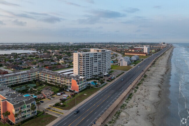 Foto aérea - The Breakers Condominium