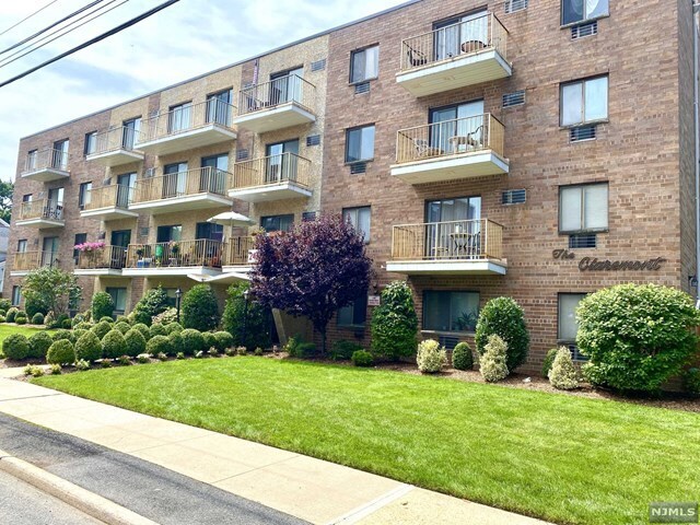 Foto del edificio - 245 Anderson St