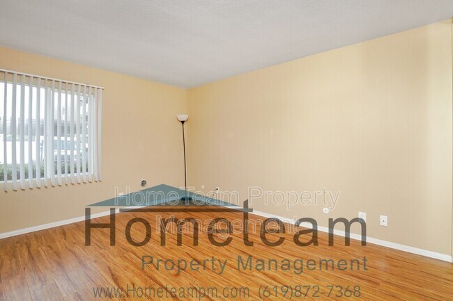 Building Photo - 3030 Suncrest Dr