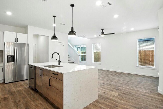 Foto del edificio - 1868 Dry Cherry Ln