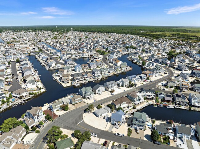 Building Photo - 264 Morris Blvd