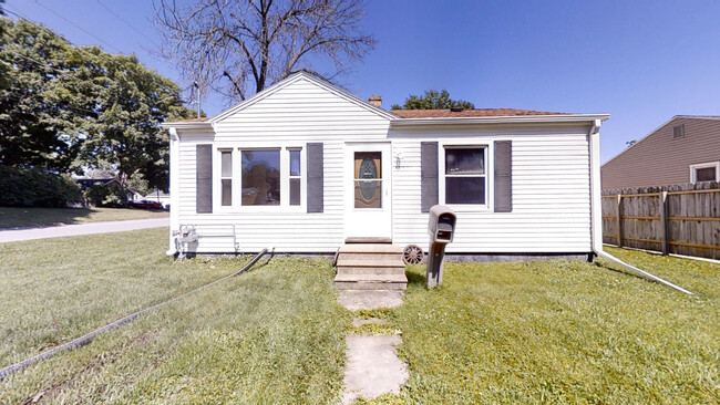 Cute and safe neighborhood new siding energy efficient windows - 1103 Amherst Ave