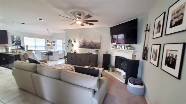 Foto del edificio - 1020 Lake Meadow Ln