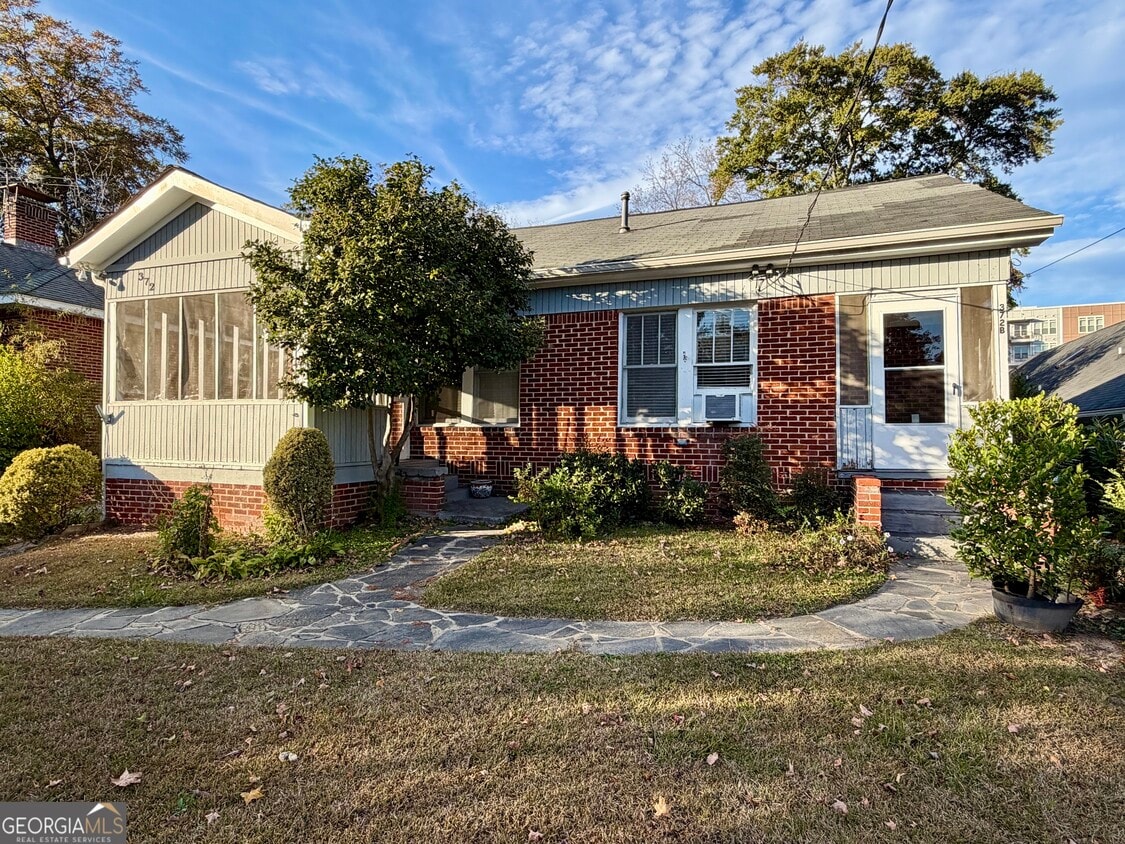 Primary Photo - 372 Peachtree Ave NE