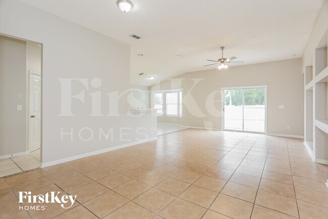 Foto del edificio - 12262 Gehrig Dr
