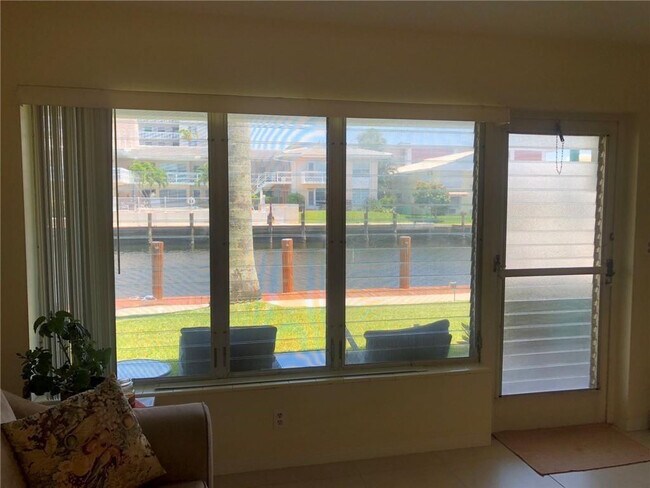Foto del edificio - 2841 NE 32nd St