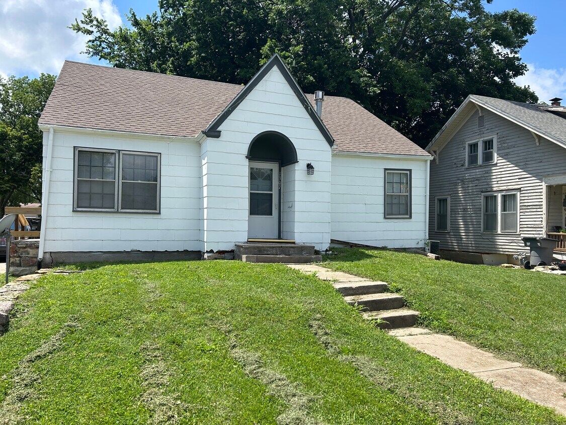 Foto principal - 1307 Merchant St