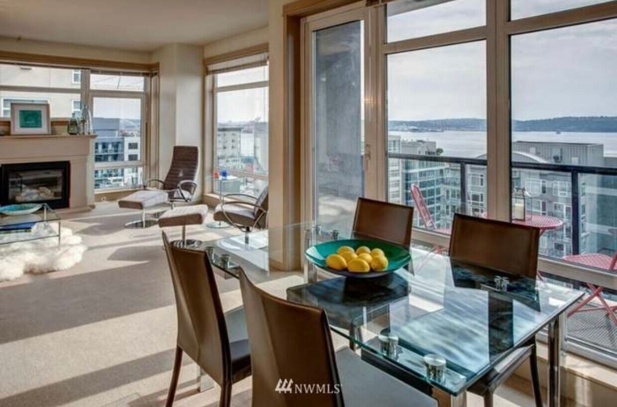 Foto principal - Luxury Living with Unmatched Views of Puge...