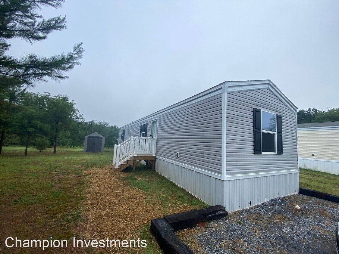 Foto principal - 2 br, 2 bath House - 208 Esther Court