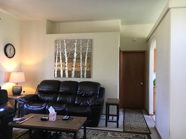 Building Photo - 7364 Courcelles Pkwy