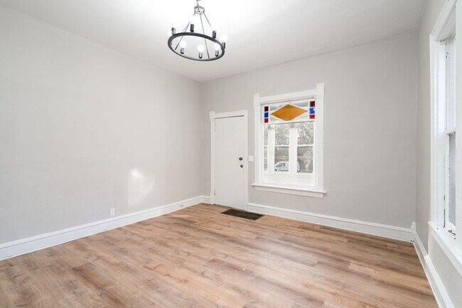 Building Photo - 2207 Blake Avenue