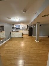 Building Photo - 894 Watson St