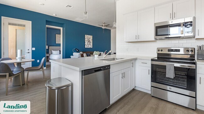 Foto del edificio - 375 E Linda Vista Blvd