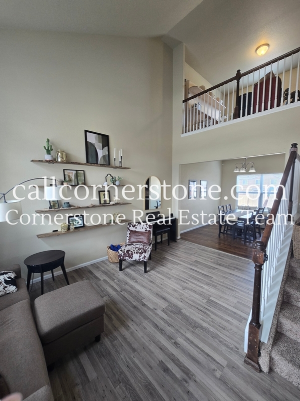 Building Photo - 8366 Hardwood Cir