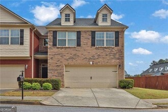 Building Photo - 2145 Waterford Park Dr