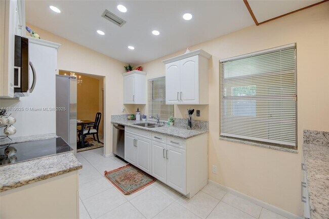 Foto del edificio - 9039 NW 21st Ct