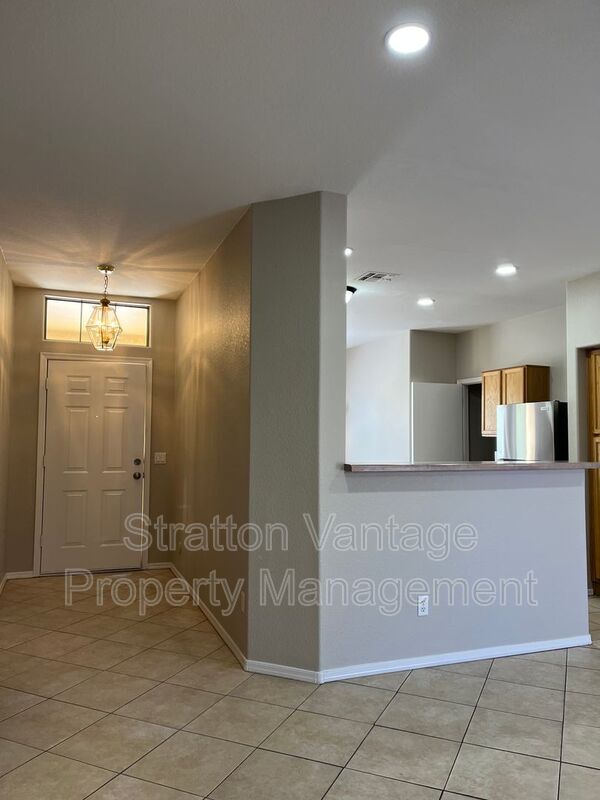 Building Photo - 522 N Emery