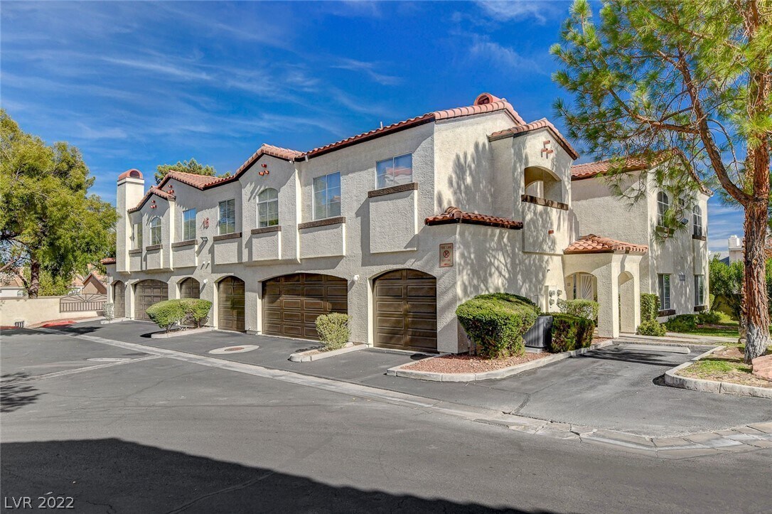 2975 Bluegrass Ln Unit 1512, Henderson, NV 89074 Condo for Rent in