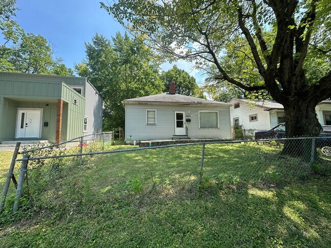 Foto del edificio - 3481 Hillside Ave