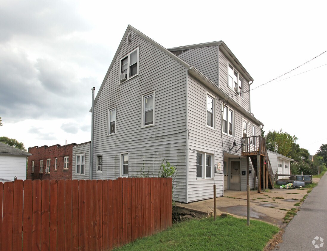 Building Photo - 312 Ash
