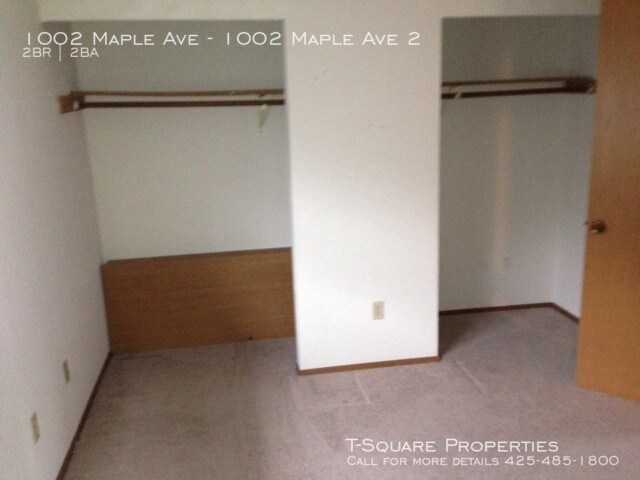 Building Photo - 1002 Maple Ave