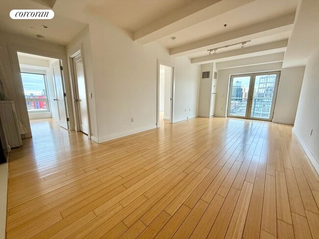 Building Photo - 302 2nd St
